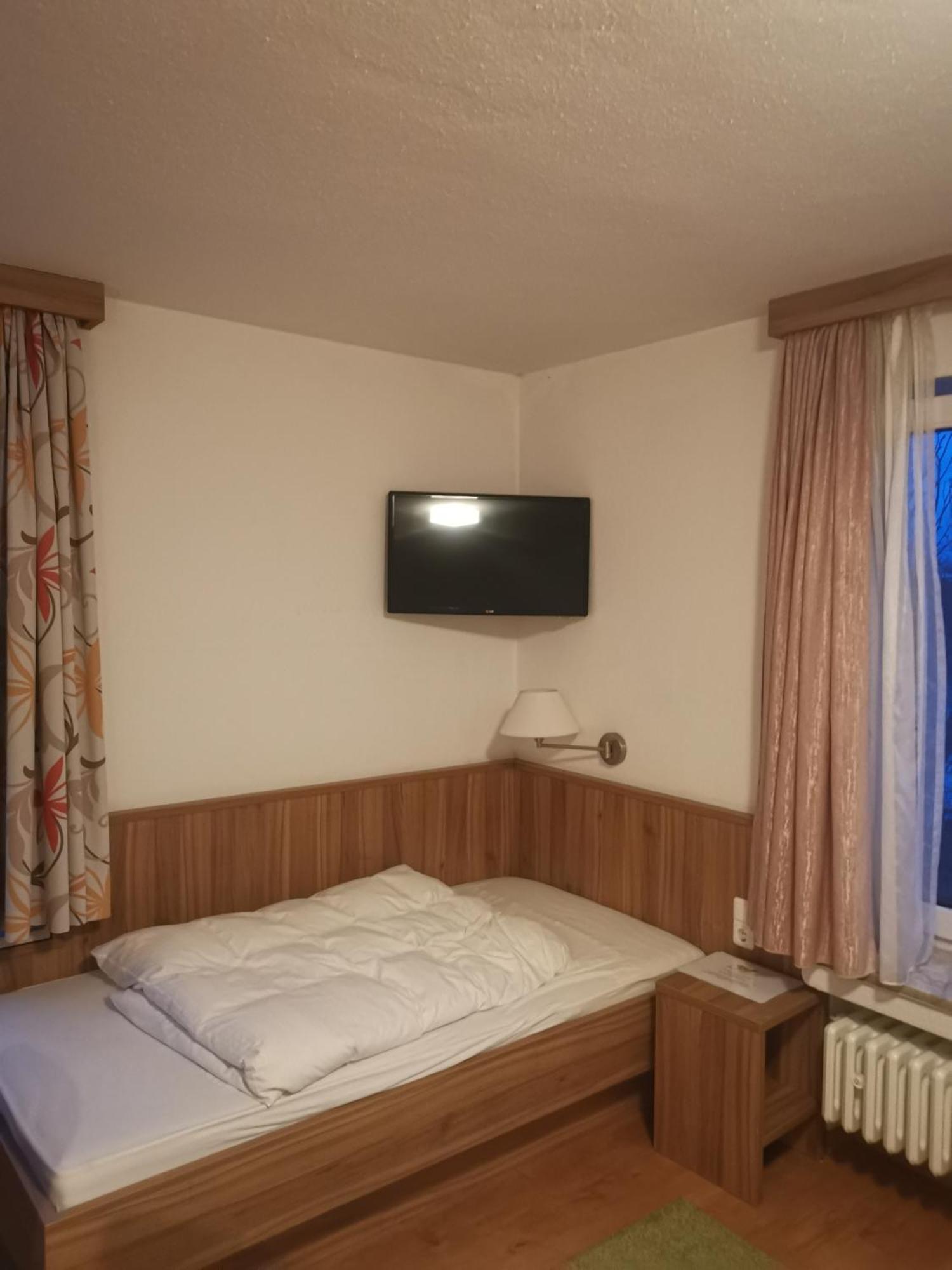 Hotel Drei Loewen Dachau Exteriör bild