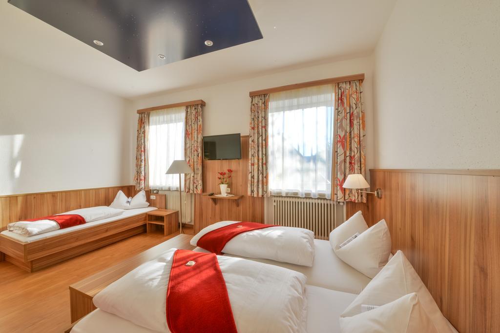 Hotel Drei Loewen Dachau Rum bild