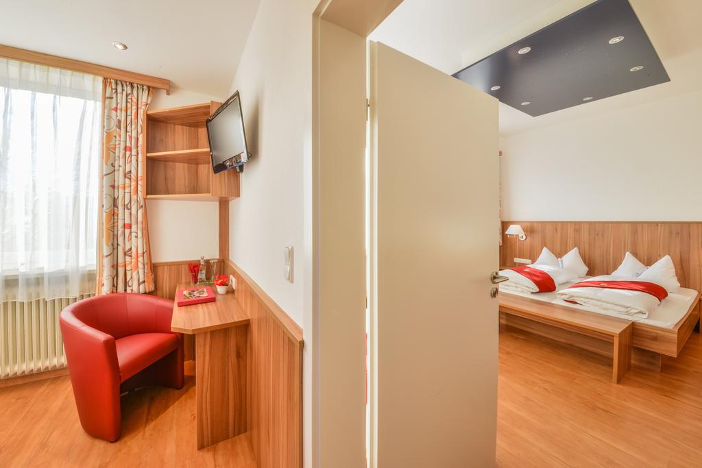 Hotel Drei Loewen Dachau Rum bild