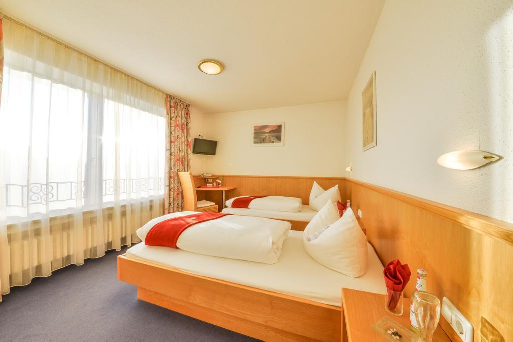 Hotel Drei Loewen Dachau Rum bild
